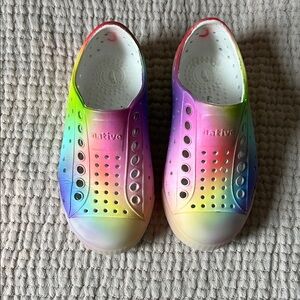 Native Kids Rainbow Tie Dye Slip-On Shoes size C9 EUC